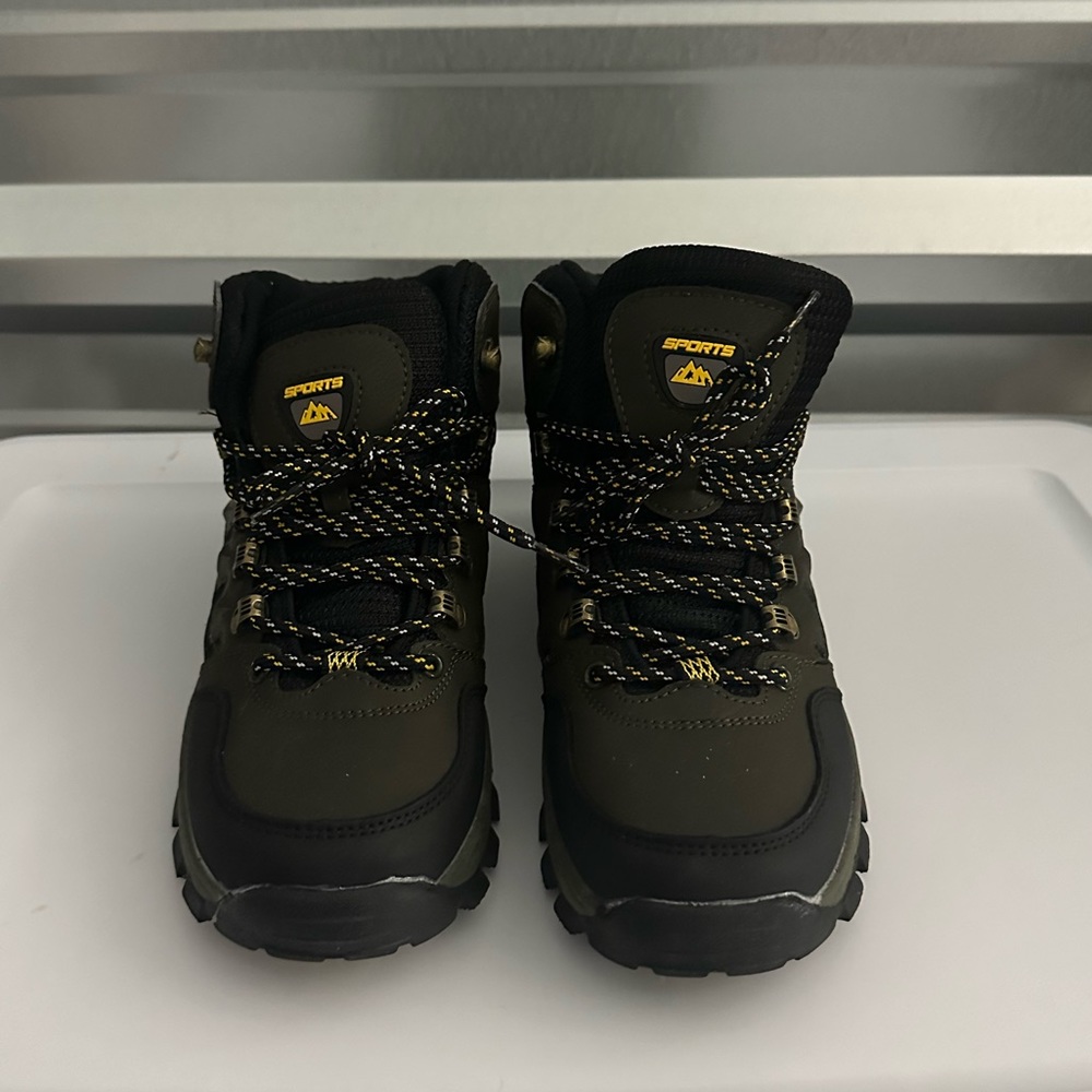 Outdoor Sports Hiking Boots